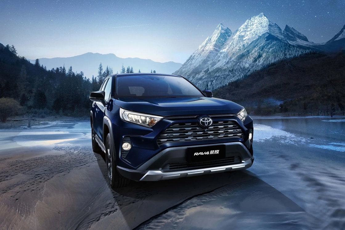 Kompakt RAV4 Toyota Petrol SUV 2.0L 2.5L Motor FWD AWD 5 Koltuk