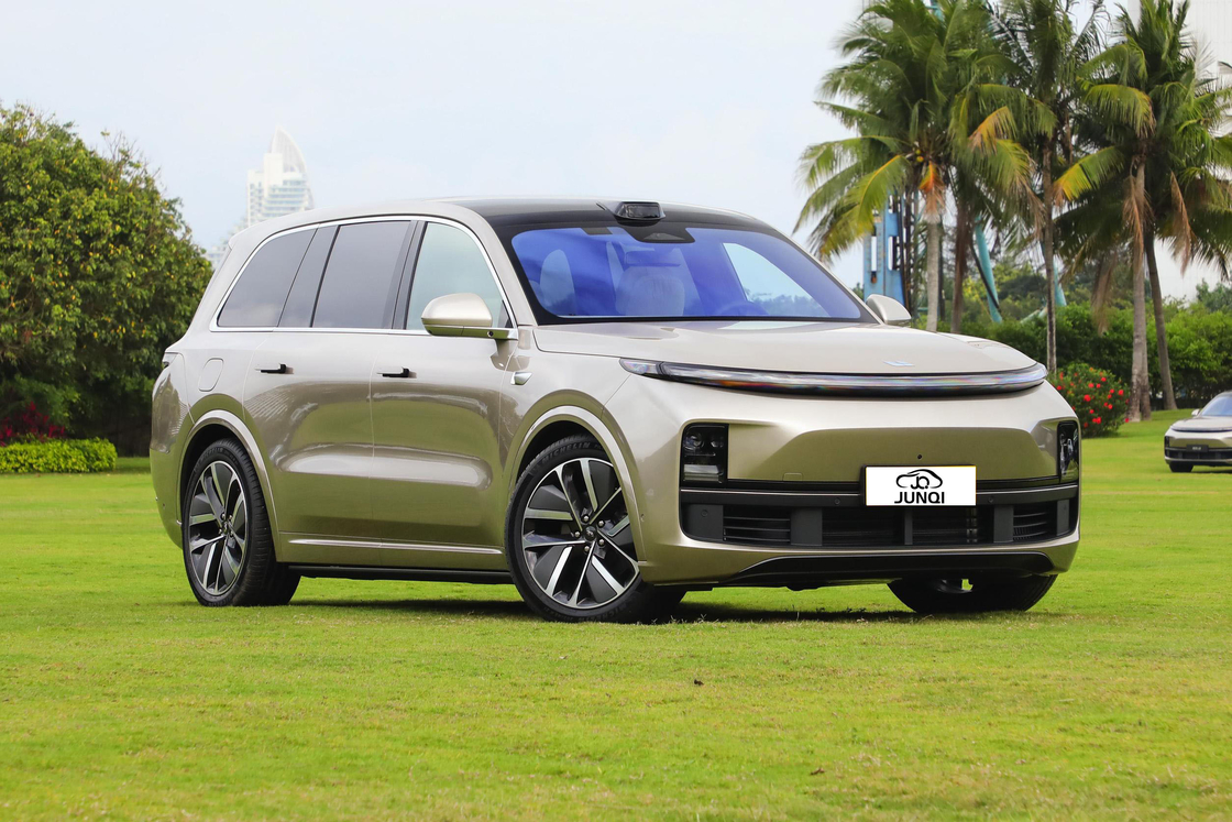 Yeni Enerji L9 Ultra Max Turboşarj Çember Hızlı Lixiang Elektrikli Araba 0.5 Saat 5 Kapılı 6 Koltuklu SUV Artırılmış