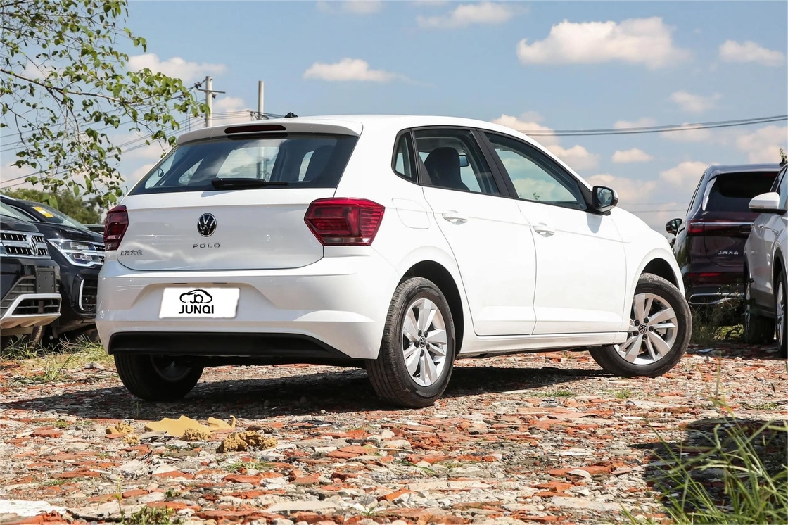 Volkswagen Petrol Otomobili POLO 1.5L Yetişkin Petrol Otomobili 185km/h en yüksek hızla Sürücüler için