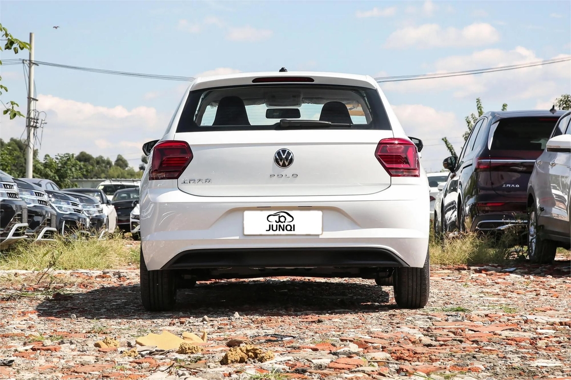 Volkswagen Petrol Otomobili POLO 1.5L Yetişkin Petrol Otomobili 185km/h en yüksek hızla Sürücüler için
