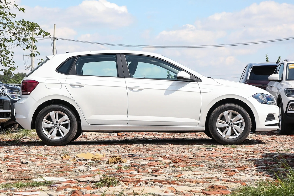 Volkswagen benzinli araba Polo 1.5L yetişkin benzinli araba maksimum hız 185km/h Klasik Yapı