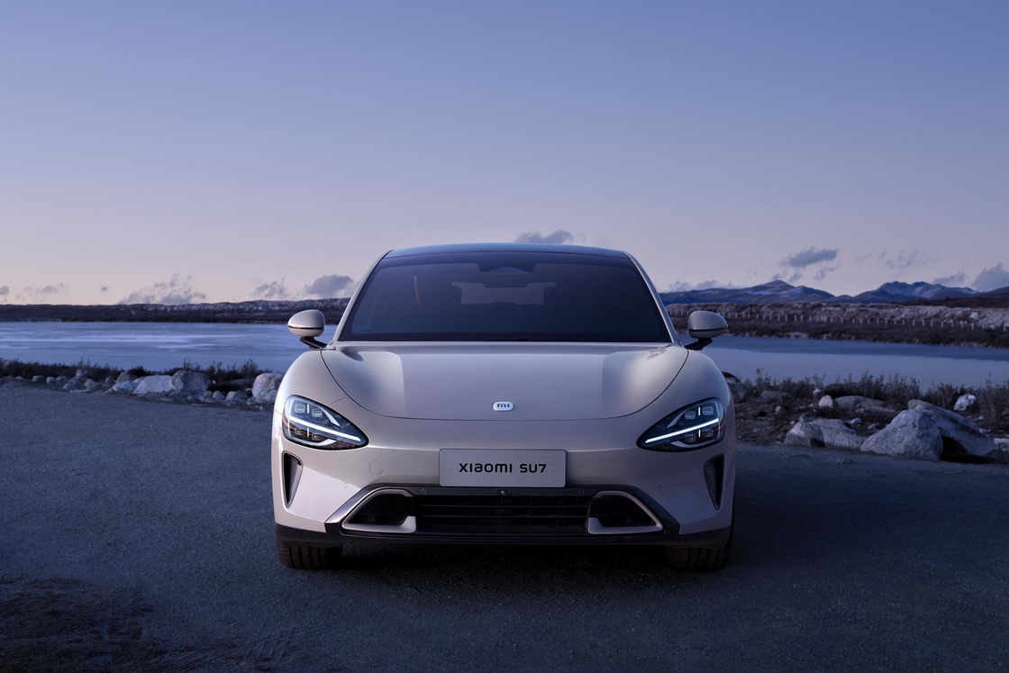 Sedan Tipi Moda Xiaomi Elektrikli Araba SU7 Güçlü Hareket Hissesi