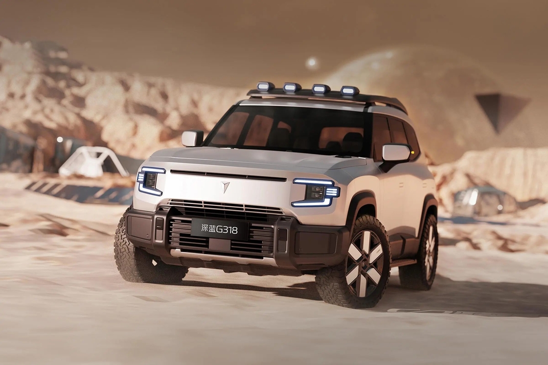 Changan Elektrikli Araba DeepBlue Shenlan G318 Dört Tekerlekli SUV Elektrikli Hibrit Yakıt 4WD Off-road