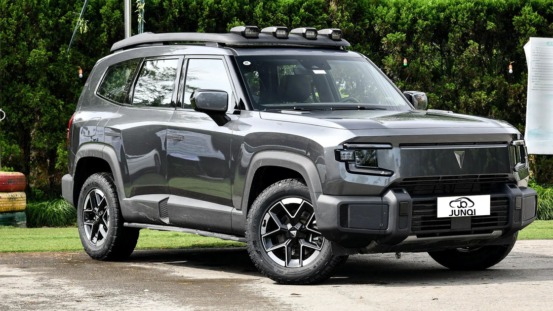 Changan Elektrikli Araba DeepBlue Shenlan G318 Dört Tekerlekli SUV Elektrikli Hibrit Yakıt 4WD Off-road