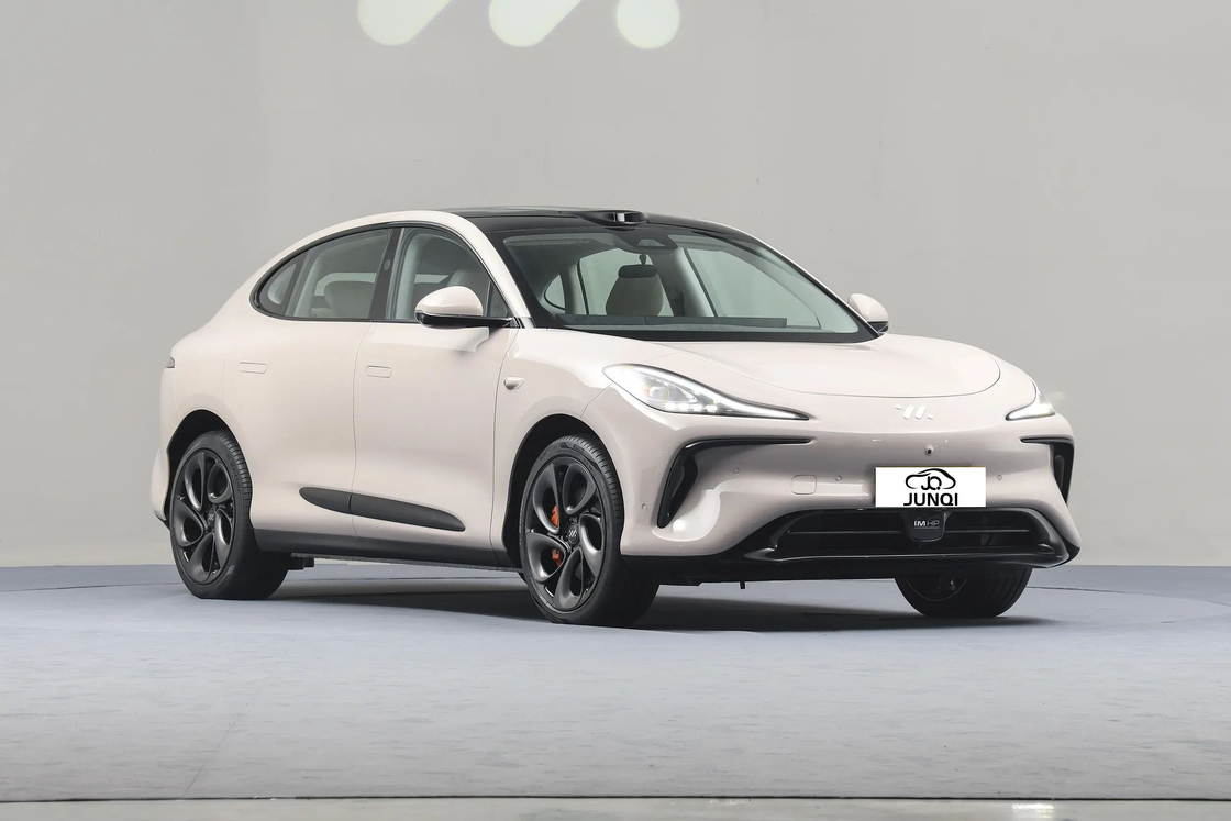 Zhiji LS62023 Max Ultra-Long Range Edition 760km saf elektrikli menzil ile orta ve büyük SUV için elektrikli otomobil