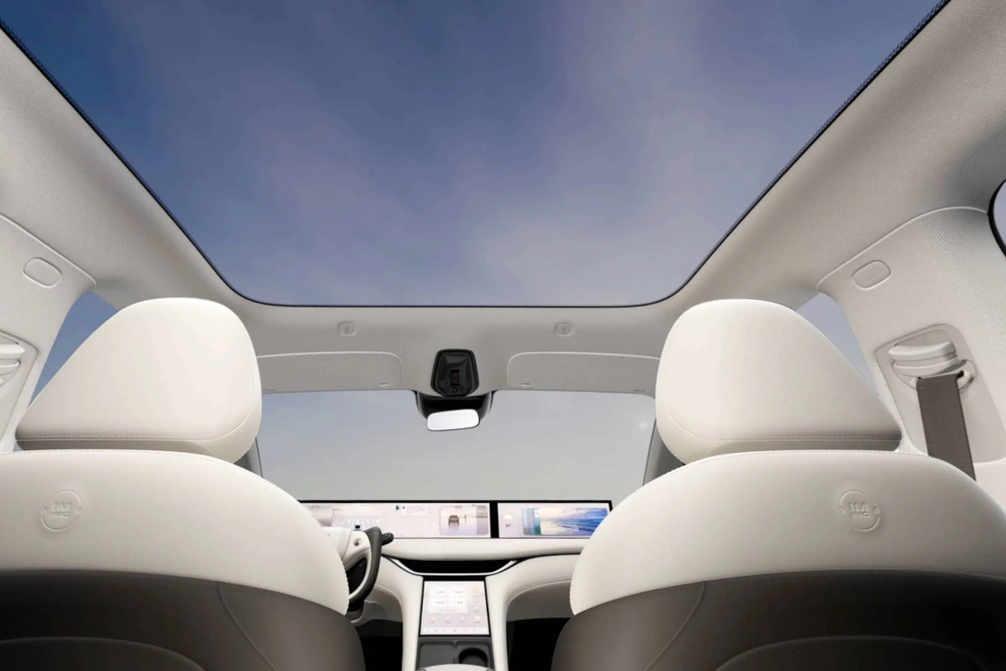 Zhiji LS6 IM Elektrikli Araba 4 Kapılı 5 Koltuklu SUV 760km Uzun Menzilli Yeni Enerji Elektrikli Araba