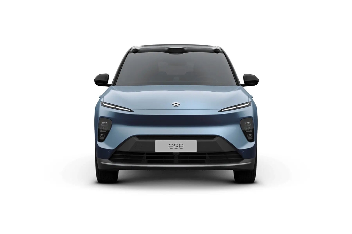 Çift motorlu NIO ES8 Elektrikli SUV, cesur ön ızgara ve belirgin LED farları ile