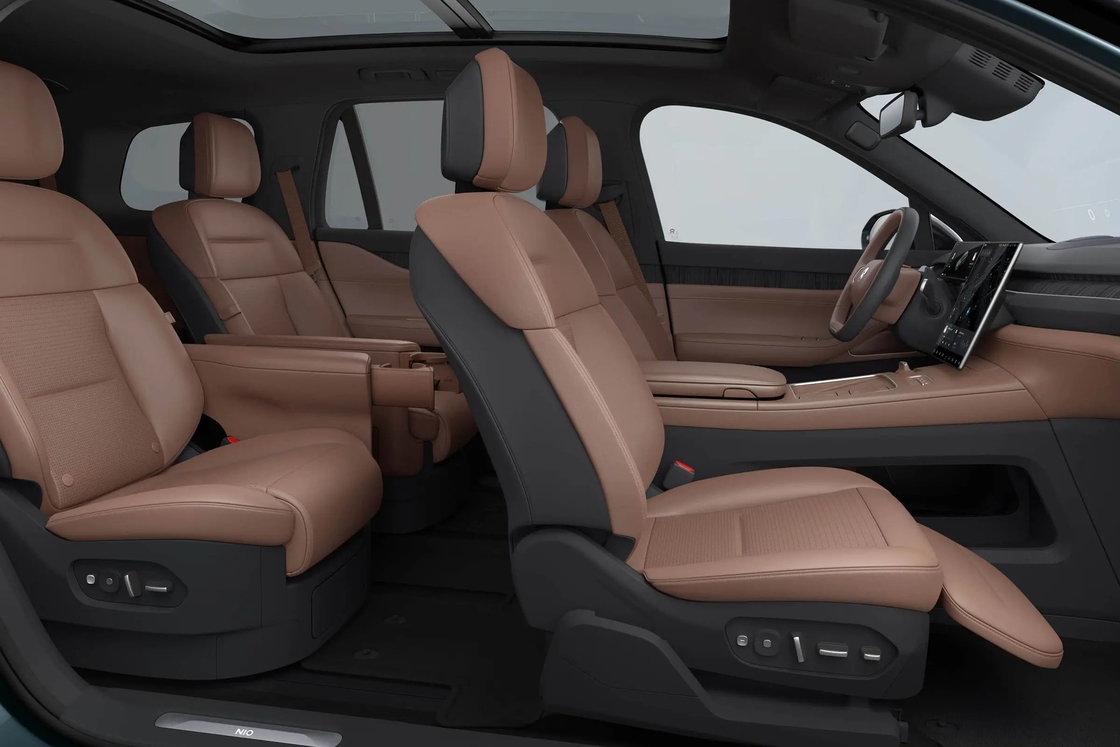 Çift motorlu NIO ES8 Elektrikli SUV, cesur ön ızgara ve belirgin LED farları ile