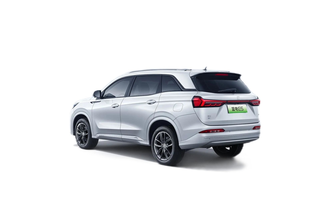 Modern Tasarım Orta boy E5 Seres Elektrikli Araba / Dört Tekerlekli Sürüş EV SUV