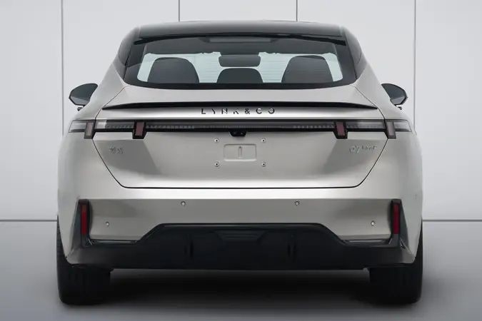 The Lynk Co 07'u Tanıtmak Şehir yaşamı için performans ve sürdürülebilirliğin mükemmel bir karışımı