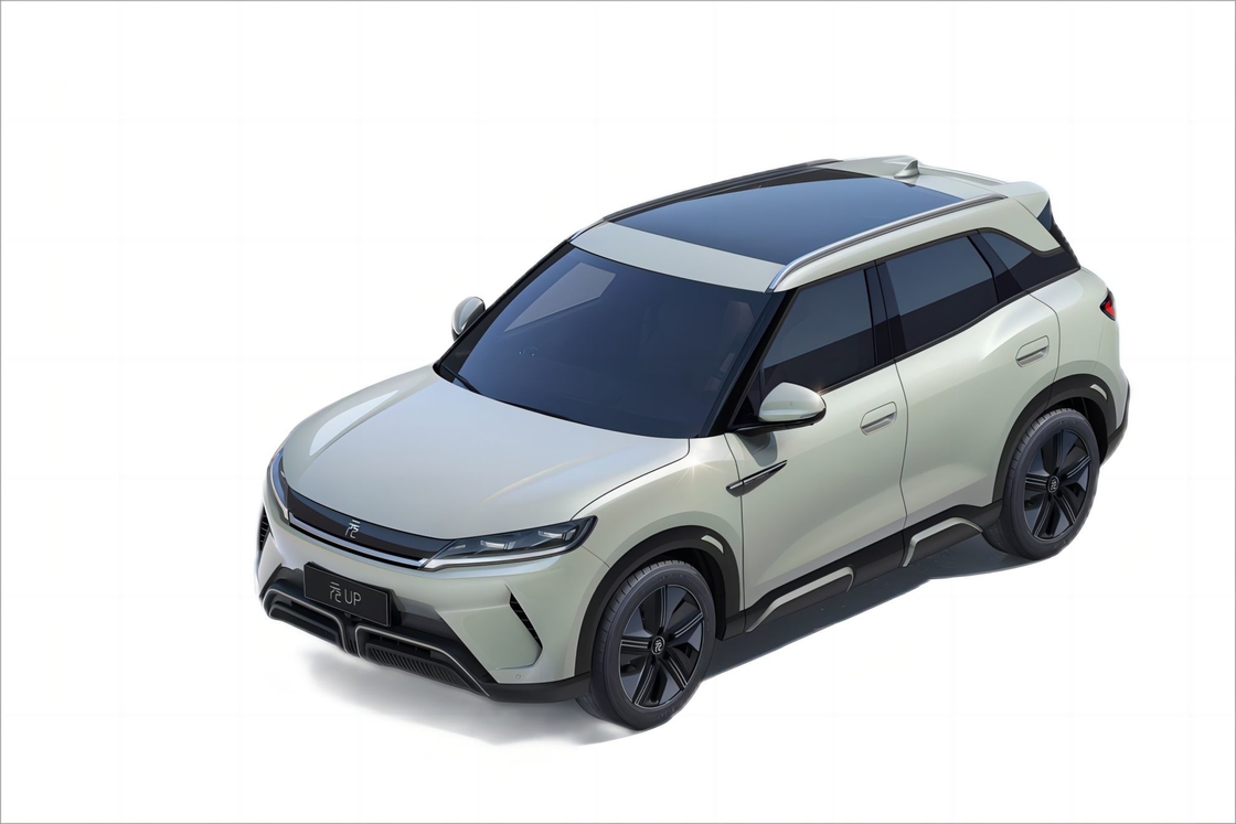 BYD Yuan UP gelişmiş işlemci ve yüksek çözünürlüklü ekran üstün performans için