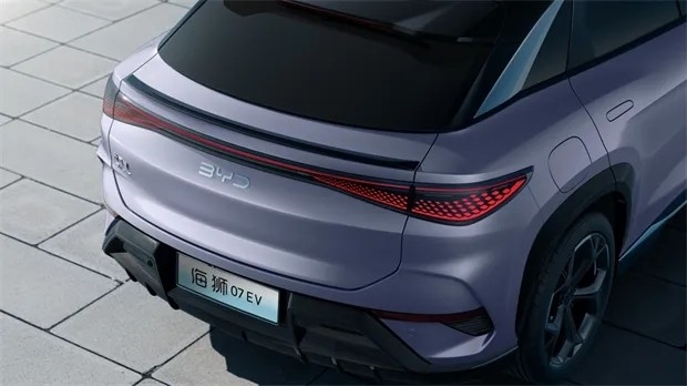 Lüks BYD Elektrikli Araba Sol Sürüş BYD Sea Lion 07 EV Hızlı Şarj 0.42 Saat