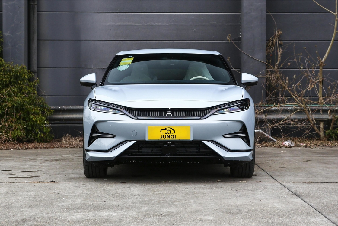 4WD Byd Song L EV Şampiyonu 662km Uzun Menzilli 5 Kapılı 5 Koltuklu SUV Yeni Enerji Aracı