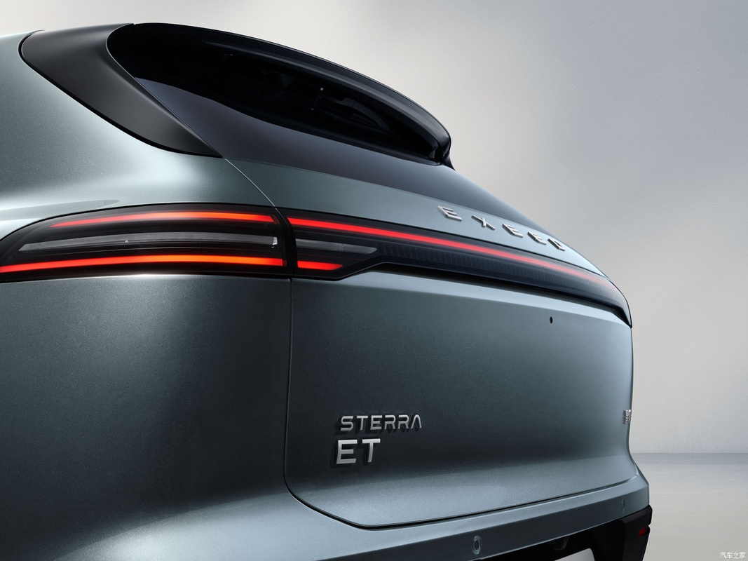 200km/h Chery Elektrikli Araba SUV EXEED ET 290 Nm Döner Yan asılı kapıyla