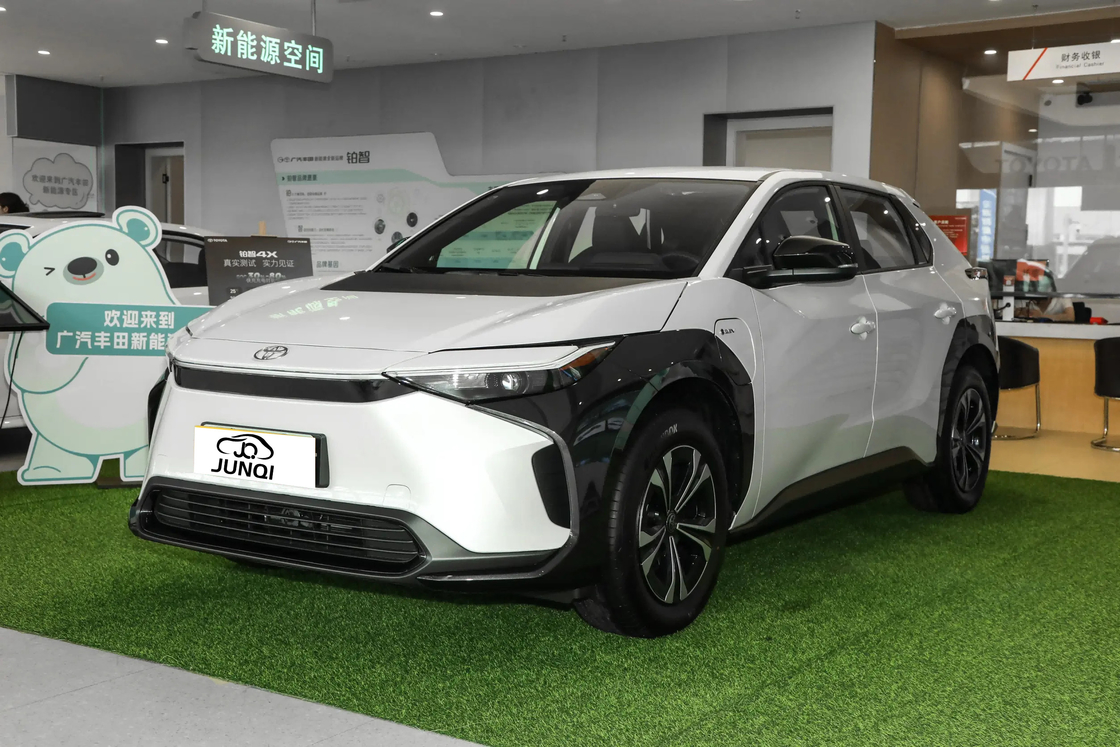 120 mph FWD Toyota Bz4x Elektrikli Araba Hatchback Orta Boyutlu SUV Saf Elektrikli 204 HP