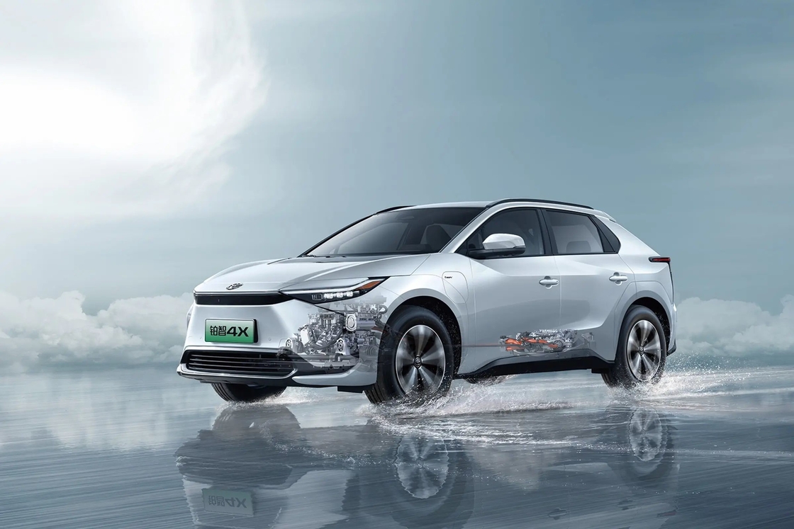 Hybrid Toyota Bz 4X SUV Elektrik Ekolojik Bilinçli Tüketiciler ve Açık Hava Sevgilileri İçin