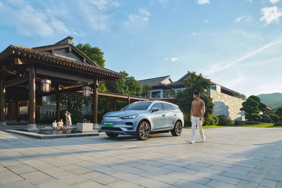 5 Koltuklu BYD Tang Elektrikli Araçlar Şehir Yolculukları ve Uzun Mesafe Seyahatleri için EV