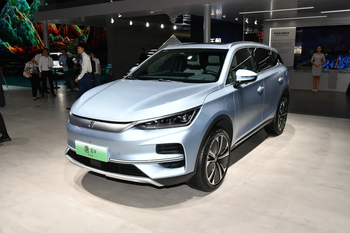 BYD Elektrikli Aracının Gücünü ve Şıklığını Keşfedin