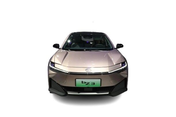 BZ3 Toyota Elektrikli Araba FWD Sedan Tipi İmza ızgara tasarımı ile