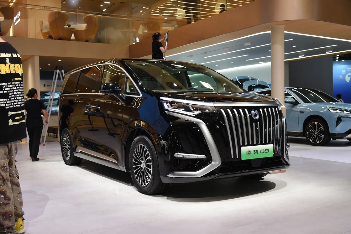 BYD Electric Car tengshi D9 ile bir sonraki lüks ve performans seviyesini keşfedin.