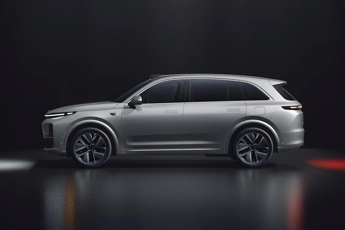 Lixiang L7 Lüks Elektrikli Araba 7 Koltuklu 5 Kapılı Akıllı Elektrikli SUV Arka Tekerlek Sürüşü