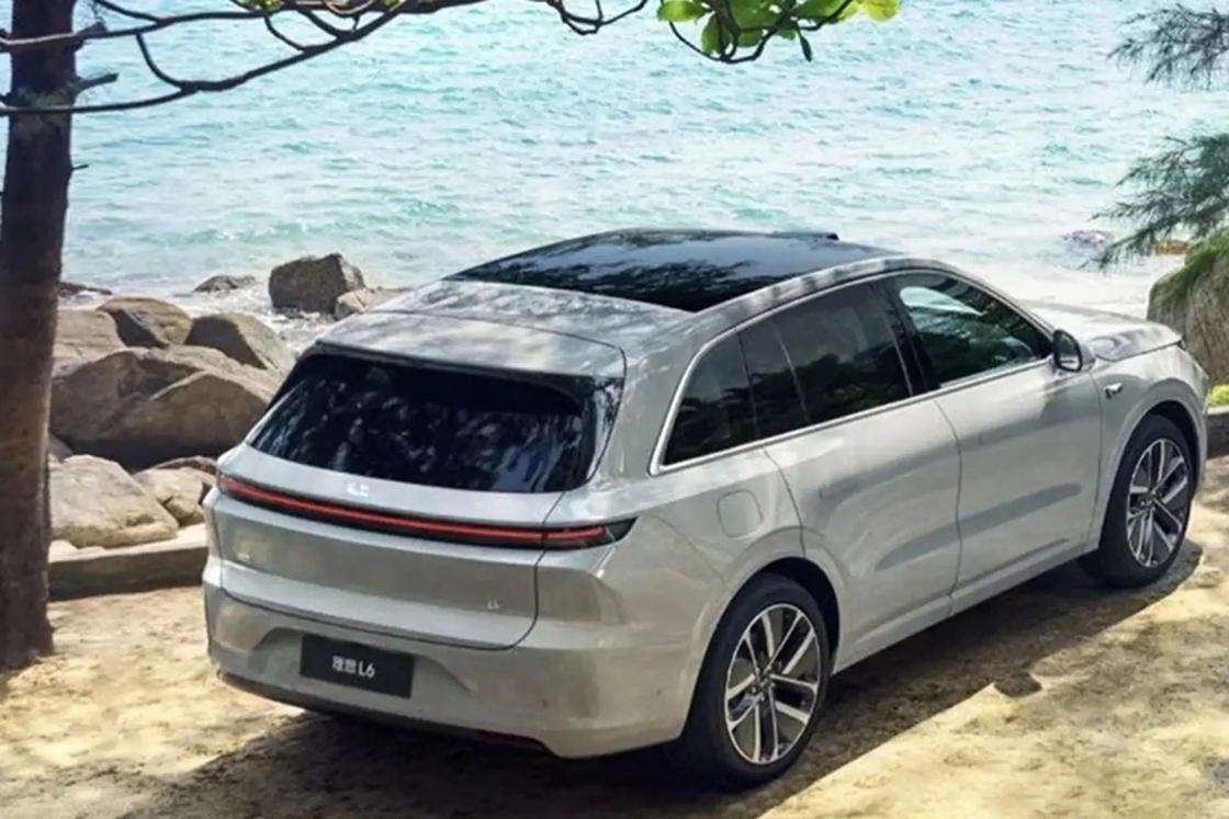 Lixiang Elektrikli Araba L6 1.5 tonluk menzil uzatan ve 1390 km menzilli yüksek performanslı SUV