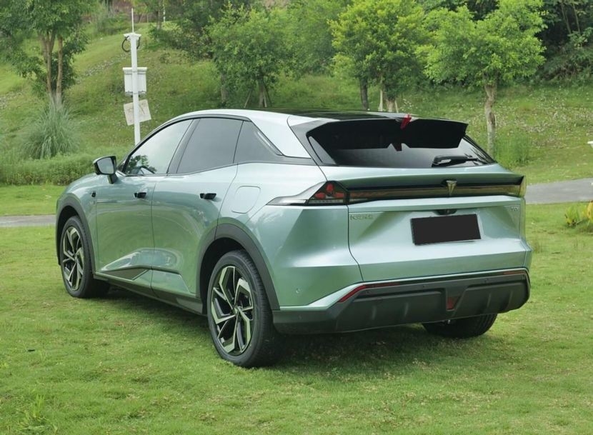 Yüksek Performanslı FWD Changan Elektrikli Araba Deep Bule 07 Orta Boy SUV