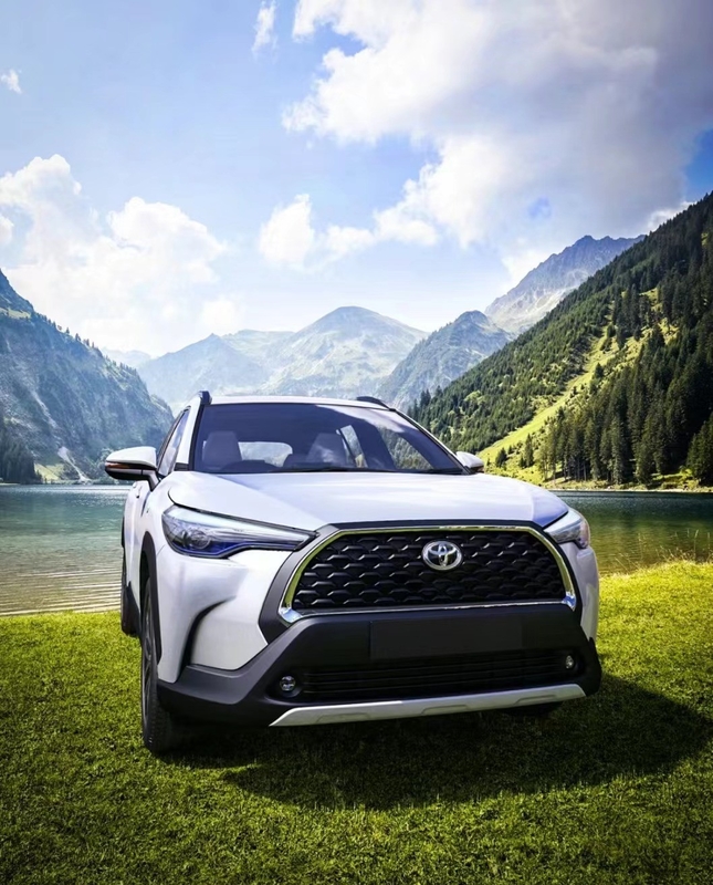 Orta Toyota Benzin Arabası Corolla Gündelik Yolculuklar ve Hafta Sonu Sürüşleri için FWD
