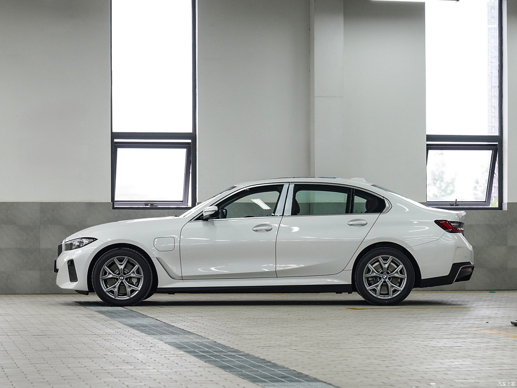 2024 BMWS I3 lüks markası BMW modeli Çin'de yapıldı BMWS i3 yeni EV BMWS yetişkinler için sedan spor otomobil