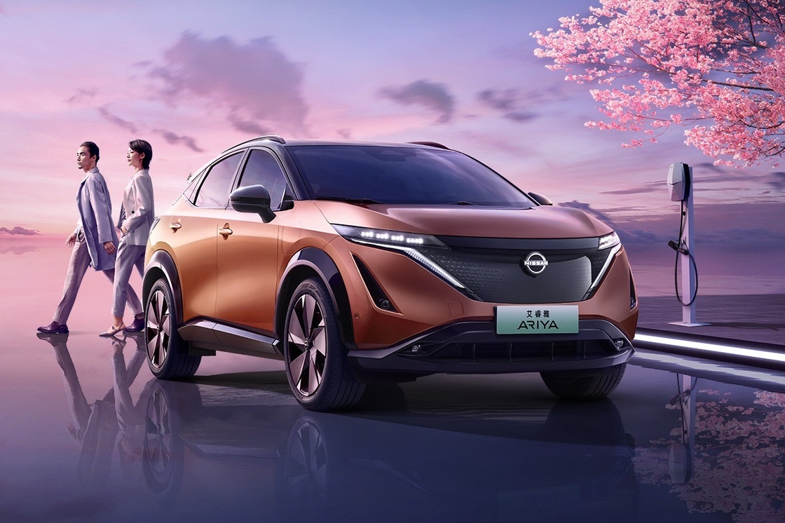Çin markası NISSAN ARIYA Yüksek Performanslı AWD Yüksek Performanslı Elektrikli Mini Araba