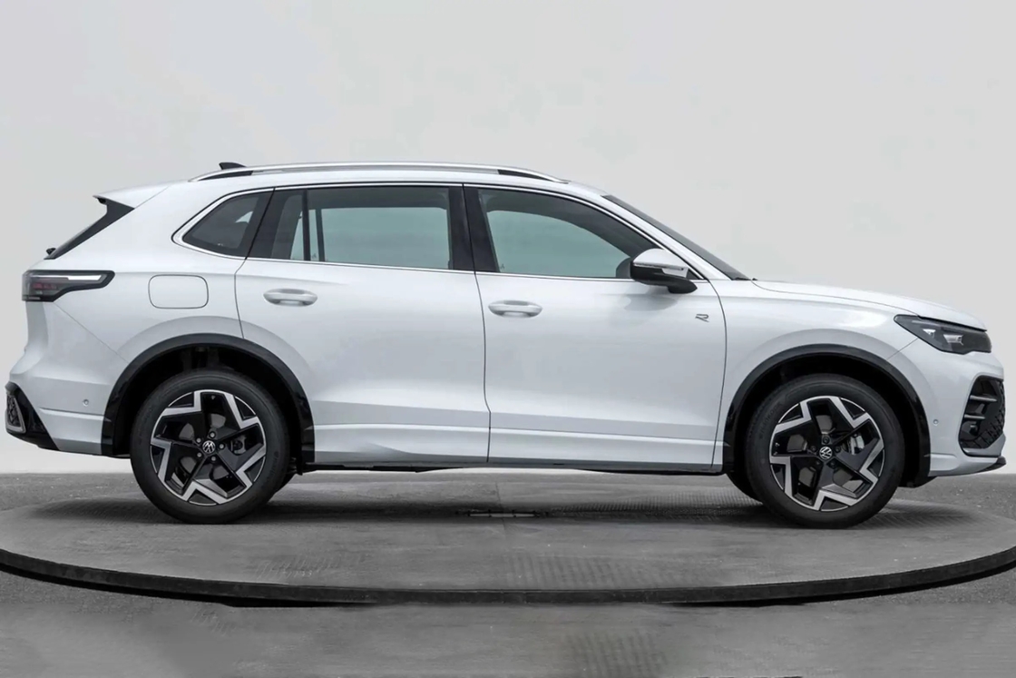 Volkswagen VW Tiguan 2024 R line 380TSI 4WD 1.5T 2.0T VW Tiguan L pro amiral gemisi sürümü 5 koltuklu benzinli araç SUV otomobil