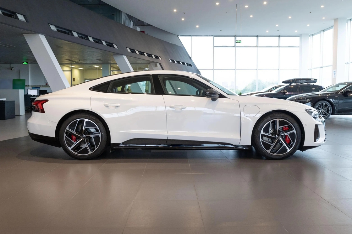 Spot 2022 Yeni Enerji Au Di E Tron Yüksek Hızlı Spor Elektrikli Araba Au Di Etron Kullanılmış Yeni Araba Rs Au Di E-tron Gt Araba