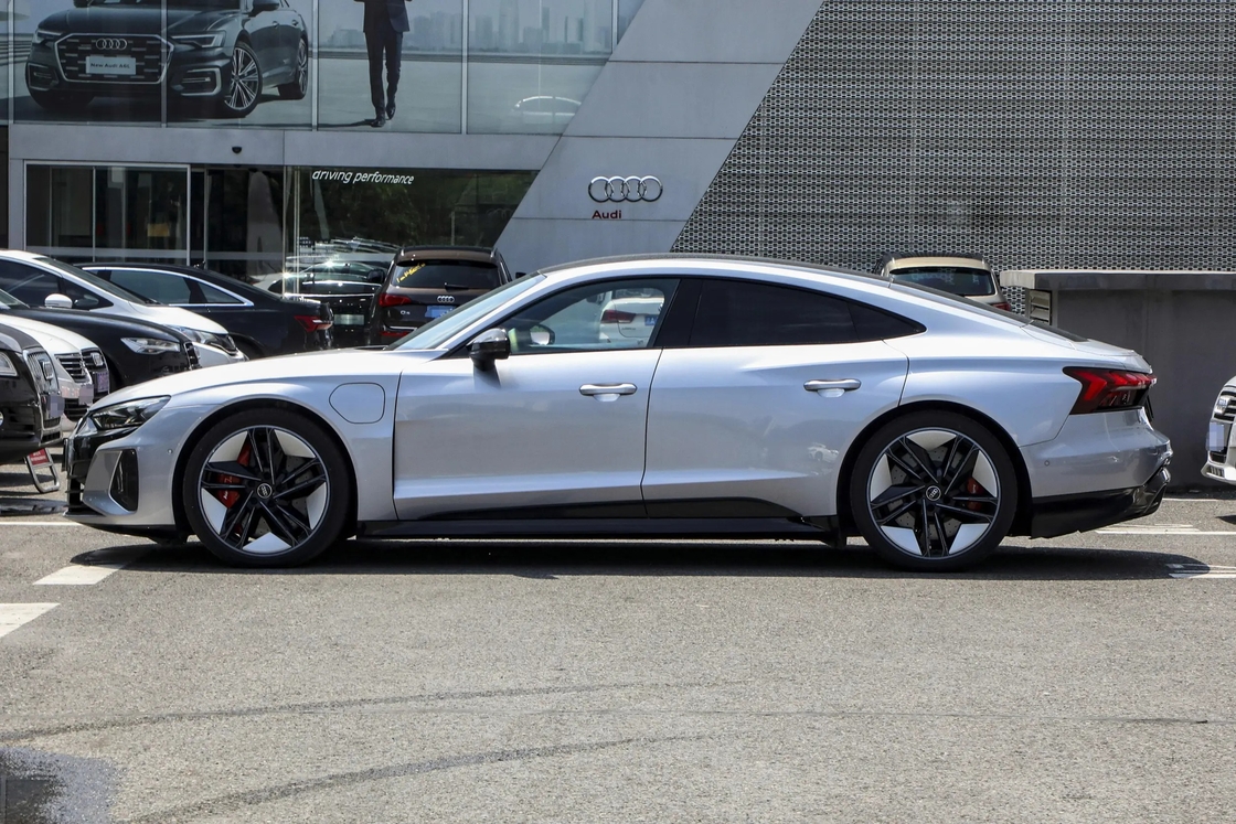 Spot 2022 Yeni Enerji Au Di E Tron Yüksek Hızlı Spor Elektrikli Araba Au Di Etron Kullanılmış Yeni Araba Rs Au Di E-tron Gt Araba