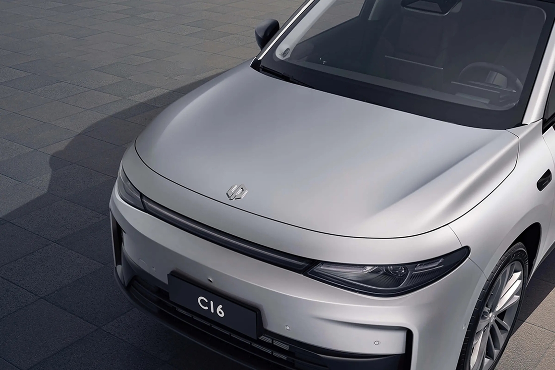 Leapmotor C16 Premium Elektrikli Sedan Genişletilmiş Menzil EV Motoru ile Yeni Enerji Aracı