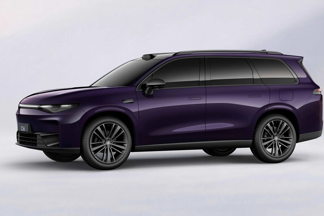Leapmotor C16 Premium Elektrikli Sedan Genişletilmiş Menzil EV Motoru ile Yeni Enerji Aracı