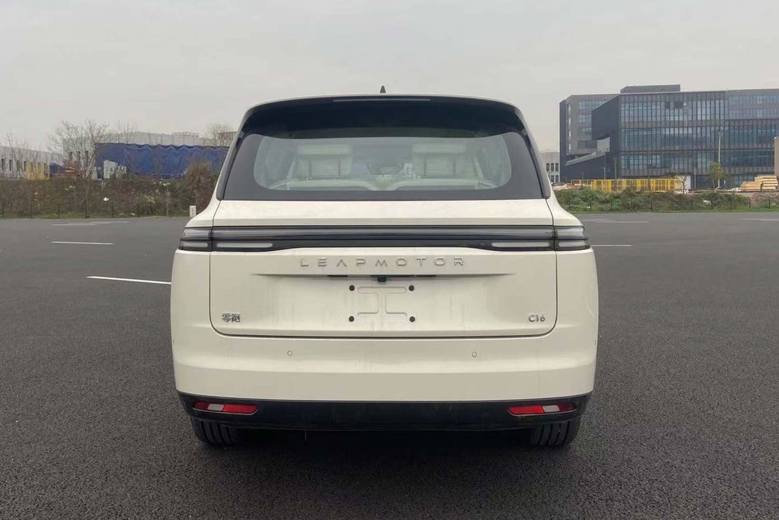 Leapmotor Elektrikli Araba Genişletilmiş Menzilli 200 Akıllı Sürüş Sürümü Son teknoloji Rahat alan