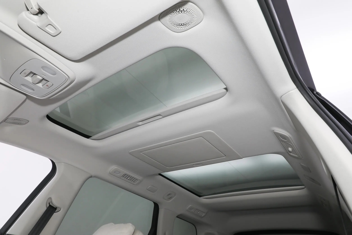 Leapmotor C16 Premium Elektrikli Sedan Genişletilmiş Menzil EV Motoru ile Yeni Enerji Aracı