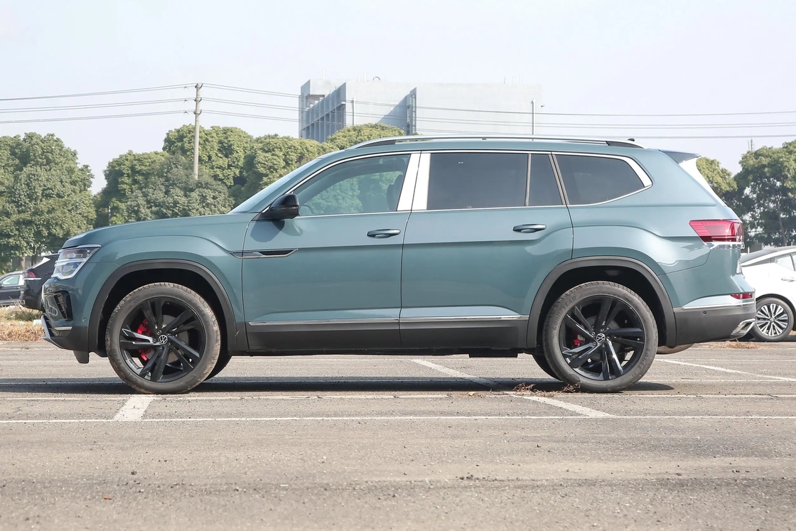 Orta ve Büyük SUV Volkswagen Benzin Arabası Tuon 330TSI 2.0T 220HP L4 Motorlu Ve 7 Hızlı Çift Koplama